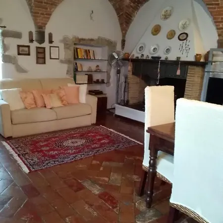 بيت ضيافة Castello Di Casallia